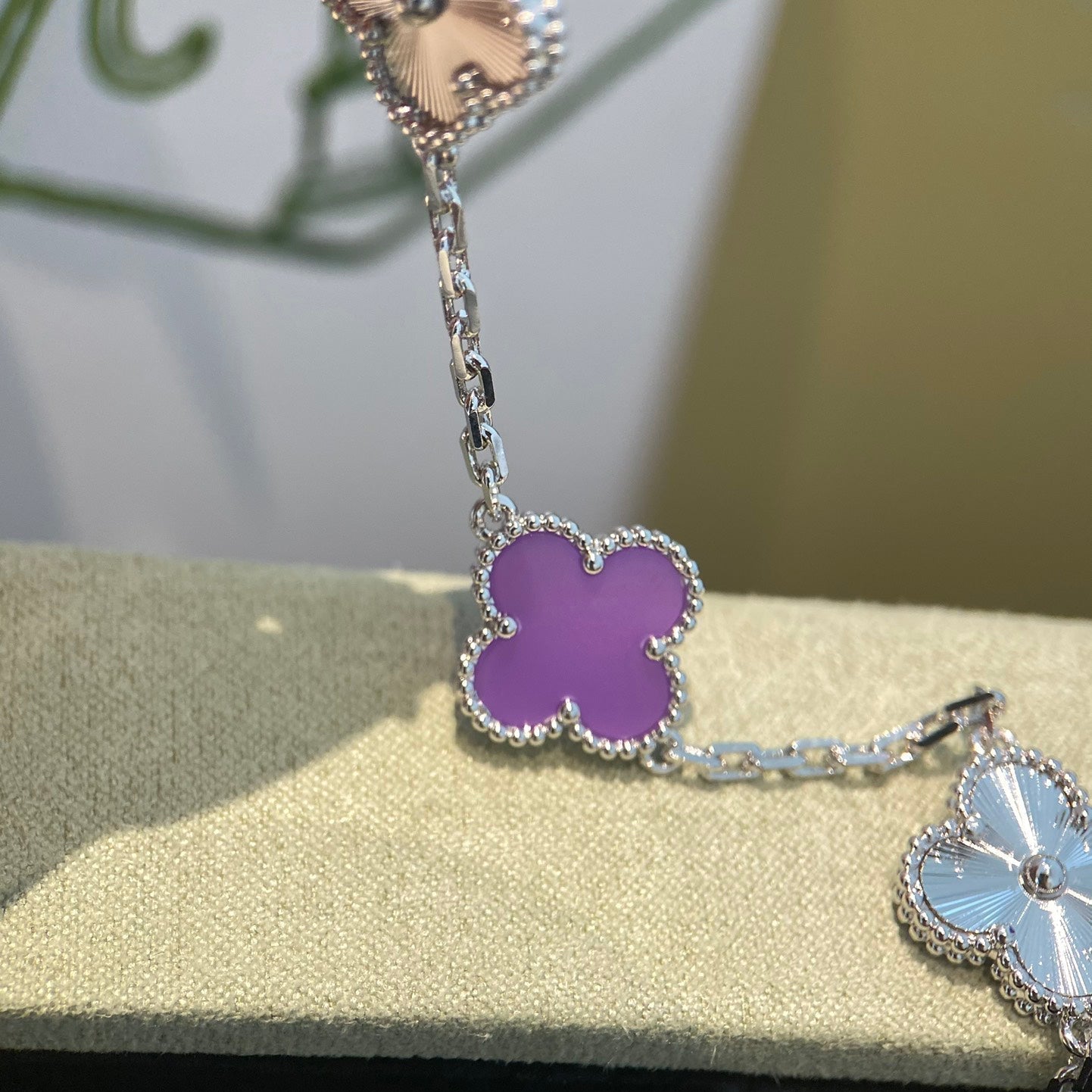 []CLOVER  5 MOTIFS  PURPLE VIOLET BRACELET SILVER