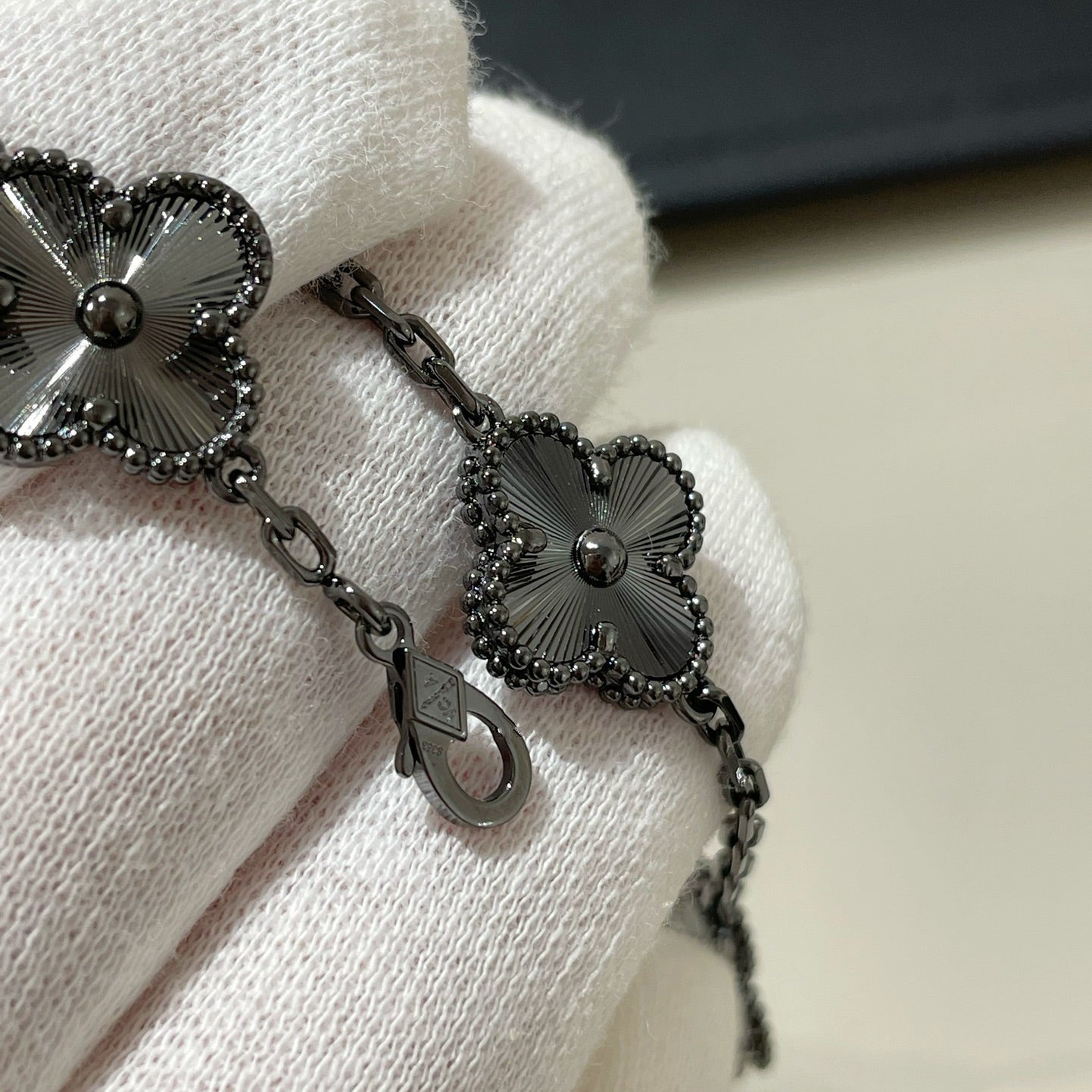 [Rose Jewelrys]CLOVER 5 MOTIF BLACK BRACELET
