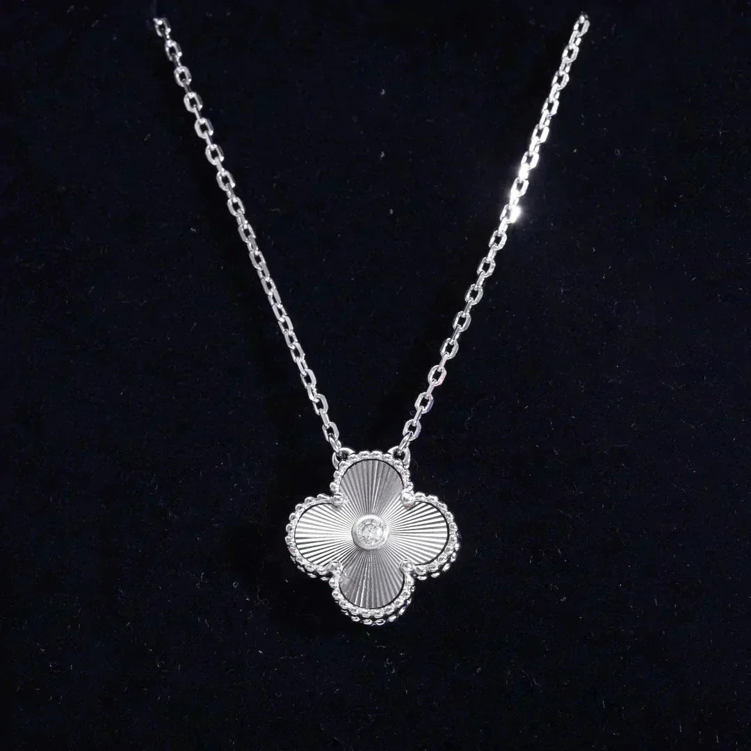 [Rose Jewelrys]CLOVER  15MM DIAMOND LASER NECKLACE SILVER