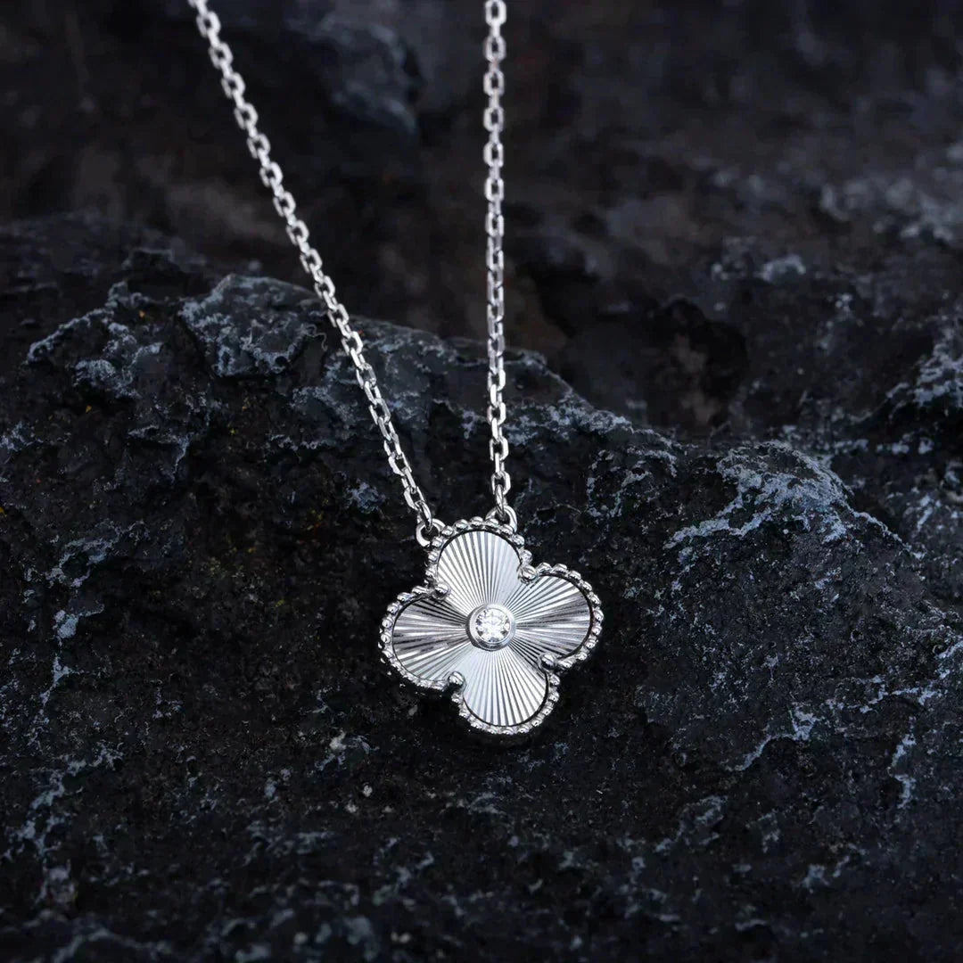 [Rose Jewelrys]CLOVER  15MM DIAMOND LASER NECKLACE SILVER