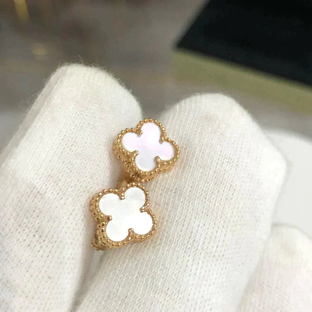 [Rose Jewelrys]CLOVER MINI 9.5MM WHITE MOP EARRINGS