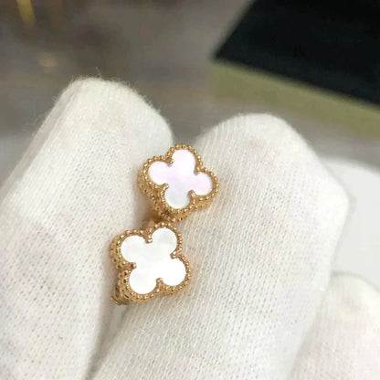 [Rose Jewelrys]CLOVER MINI 9.5MM WHITE MOP EARRINGS