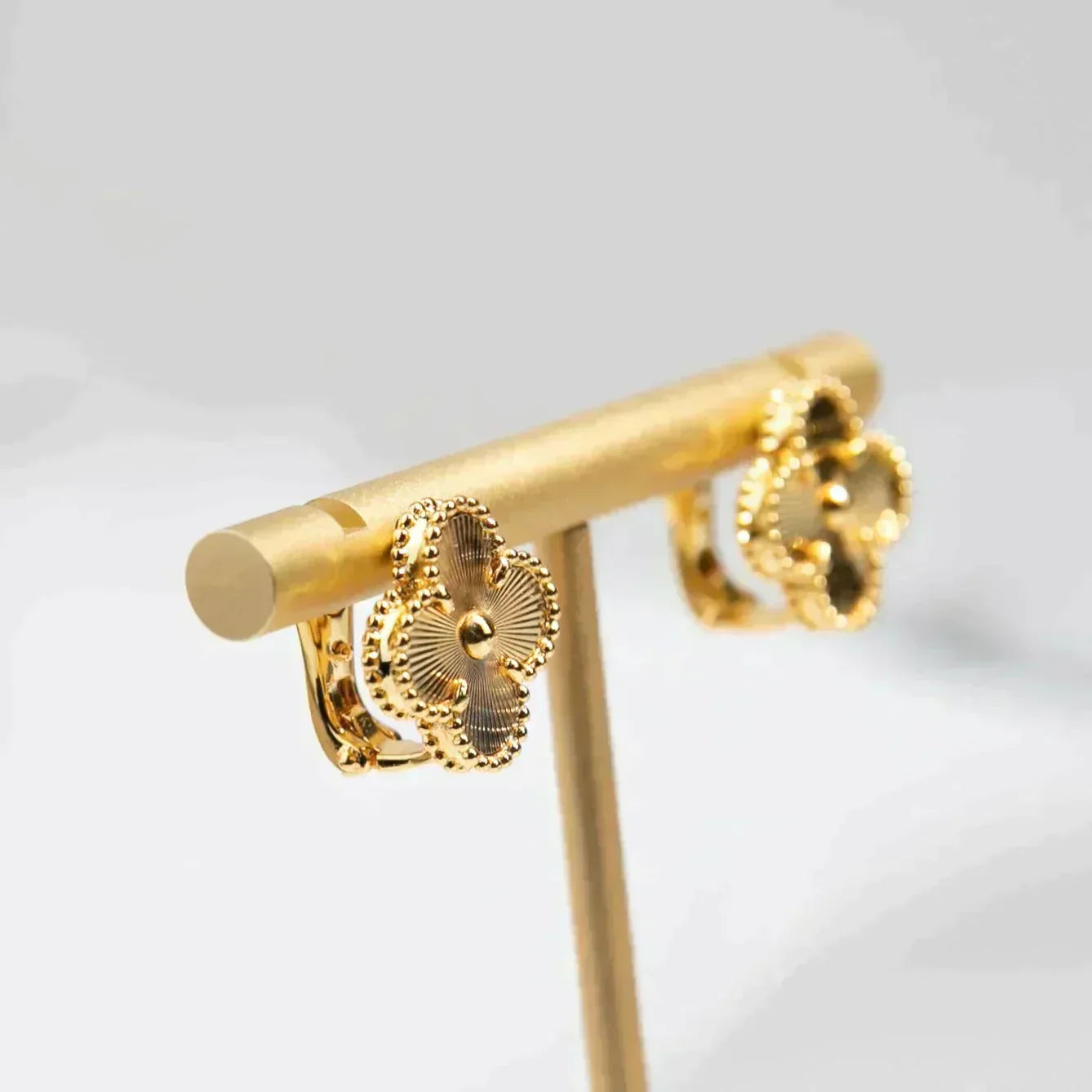 [Rose Jewelrys]CLOVER MEDIUM 1 MOTIFS LASER EARRINGS