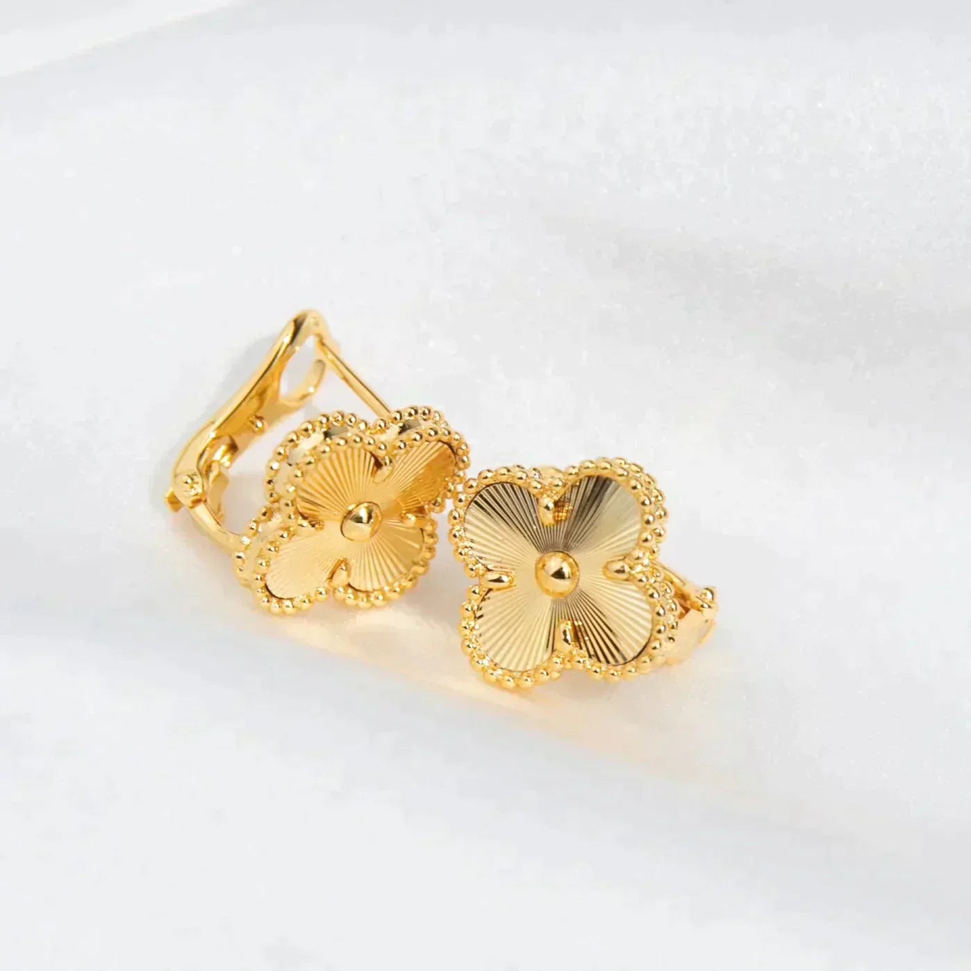 [Rose Jewelrys]CLOVER MEDIUM 1 MOTIFS LASER EARRINGS