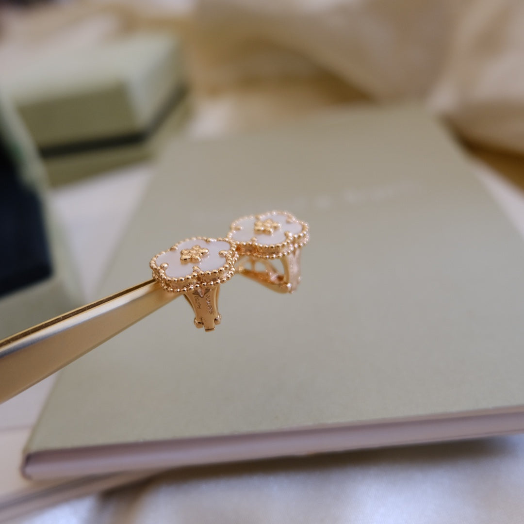 [Rose Jewelrys]LUCKY PINK GOLD WHITE MOP EARRINGS