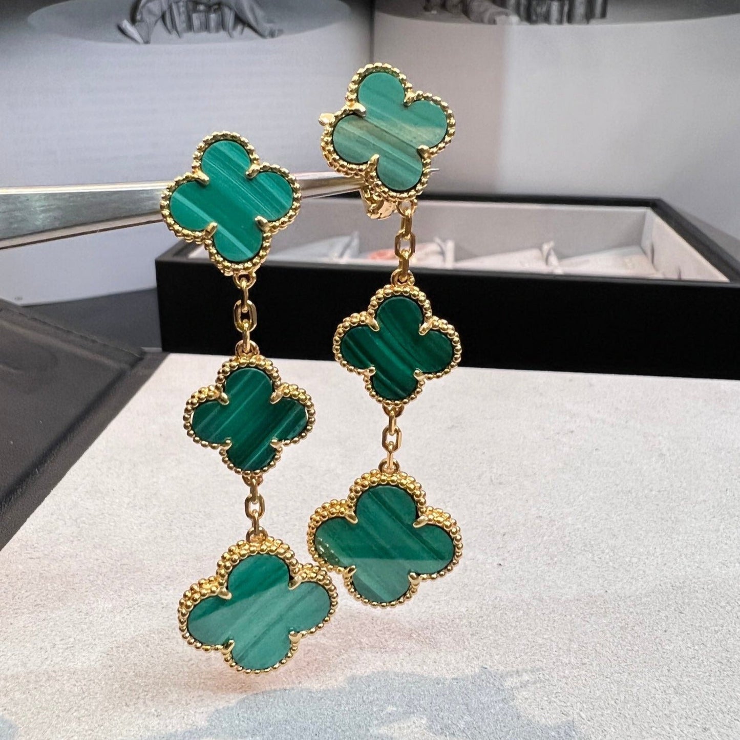 []CLOVER MALACHITE 3 MOTIFS GOLD