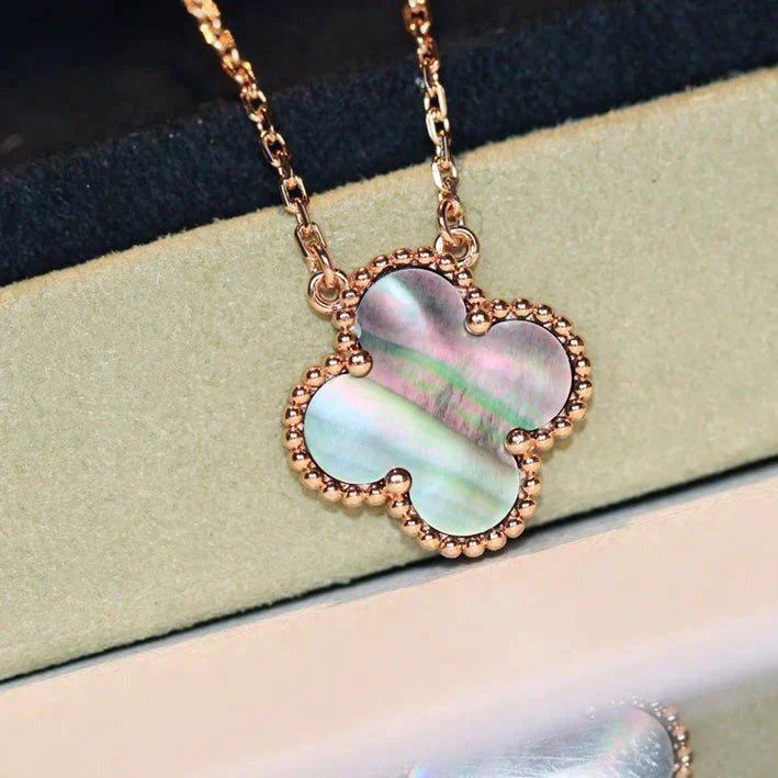[]CLOVER 15MM  GRAY MOTHER OF PEARL NECKLACE