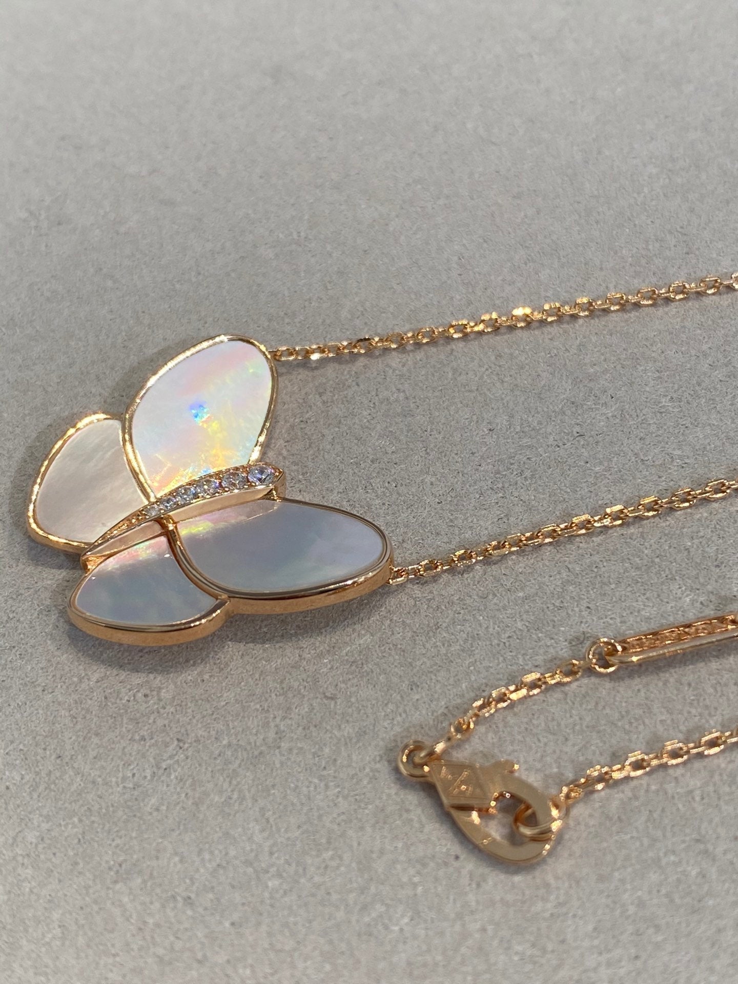 [Rose Jewelrys]BUTTERFLY GOLD MOP DIAMOND NECKLACE
