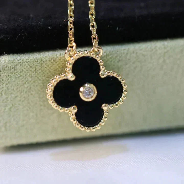 [Rose Jewelrys]CLOVER 15MM DIAMOND ONYX NECKLACE