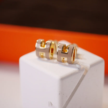 [Rose Jewelrys]MINI POP H GOLD EARRINGS GREY