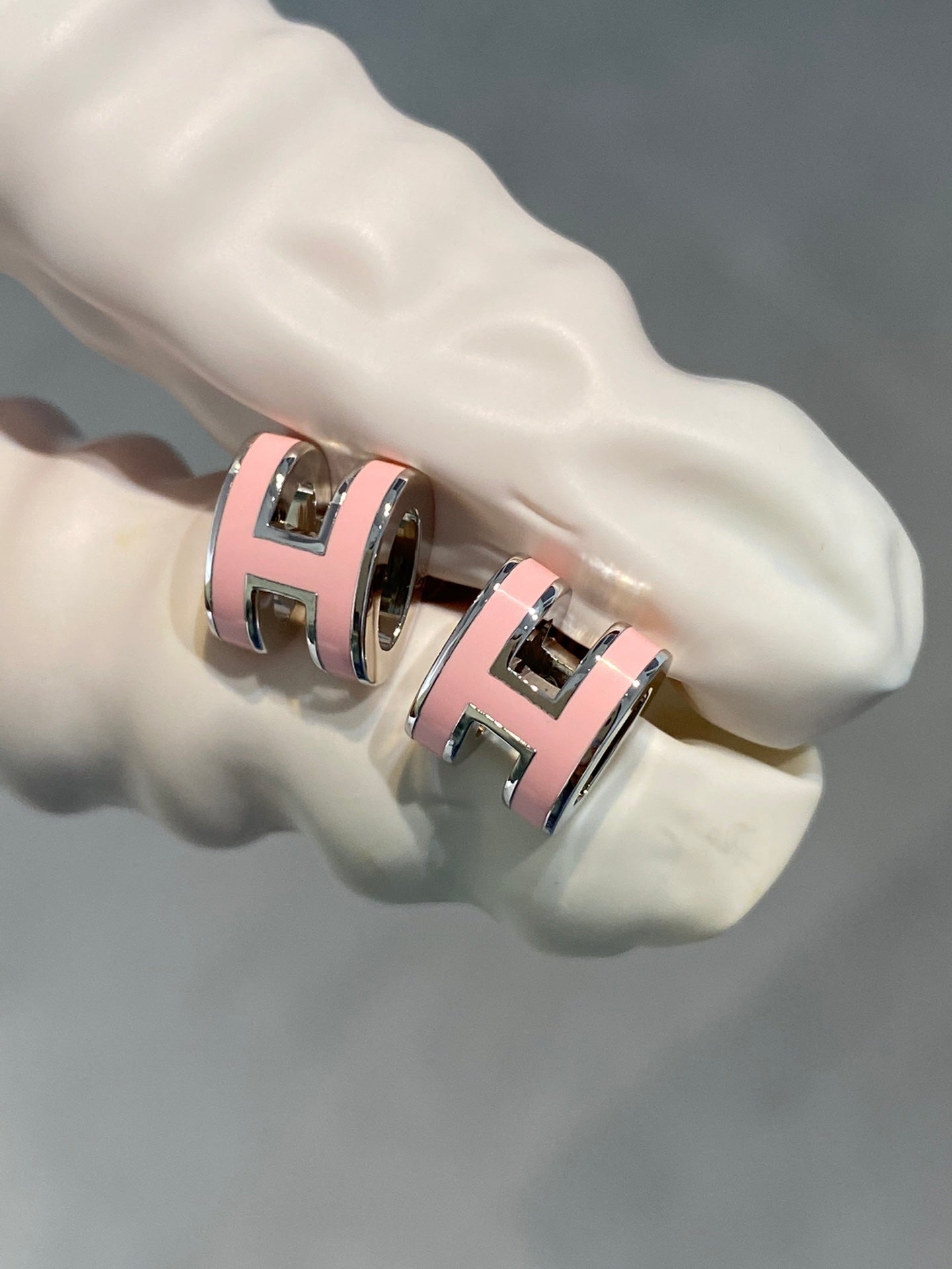 [Rose Jewelrys]MINI POP H SILVER EARRINGS PINK