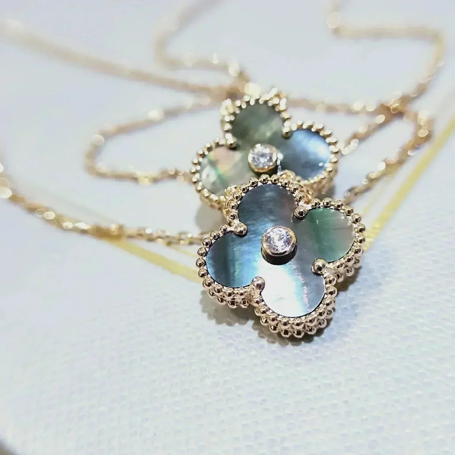 [Rose Jewelrys]CLOVER 15MM DIAMOND AND MOTHER-OF-GREY NECKLACE