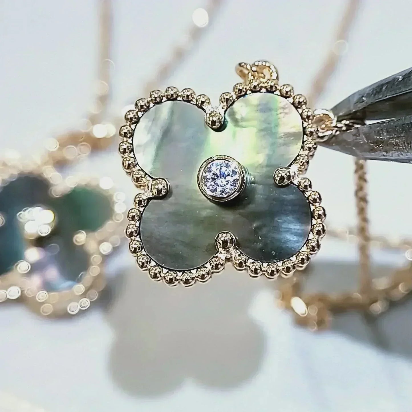 [Rose Jewelrys]CLOVER 15MM DIAMOND AND MOTHER-OF-GREY NECKLACE