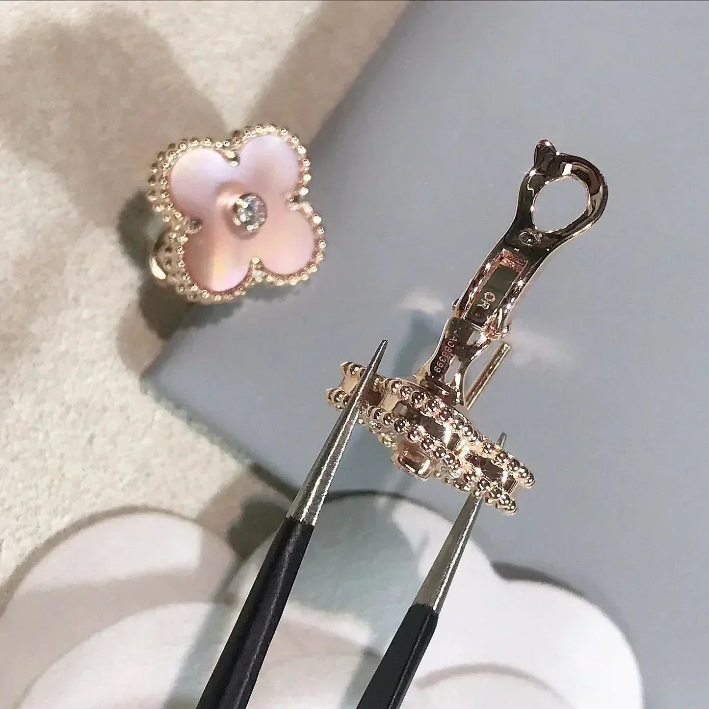 [Rose Jewelrys]CLOVER MEDIUM 1 MOTIFS  PINK MOP DIAMOND EARRINGS