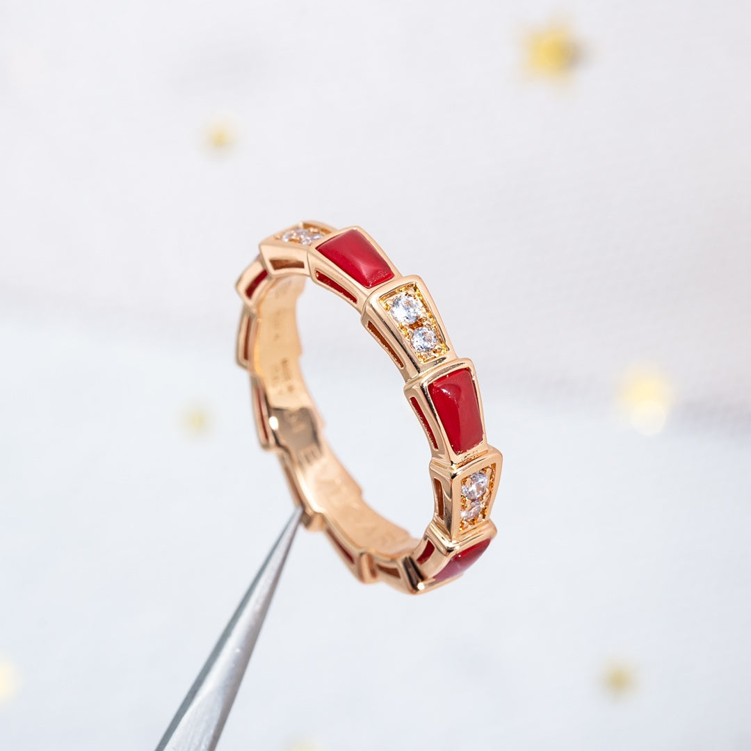 []SERPENTI RING PINK GOLD CARNELIAN DIAMOND 3MM