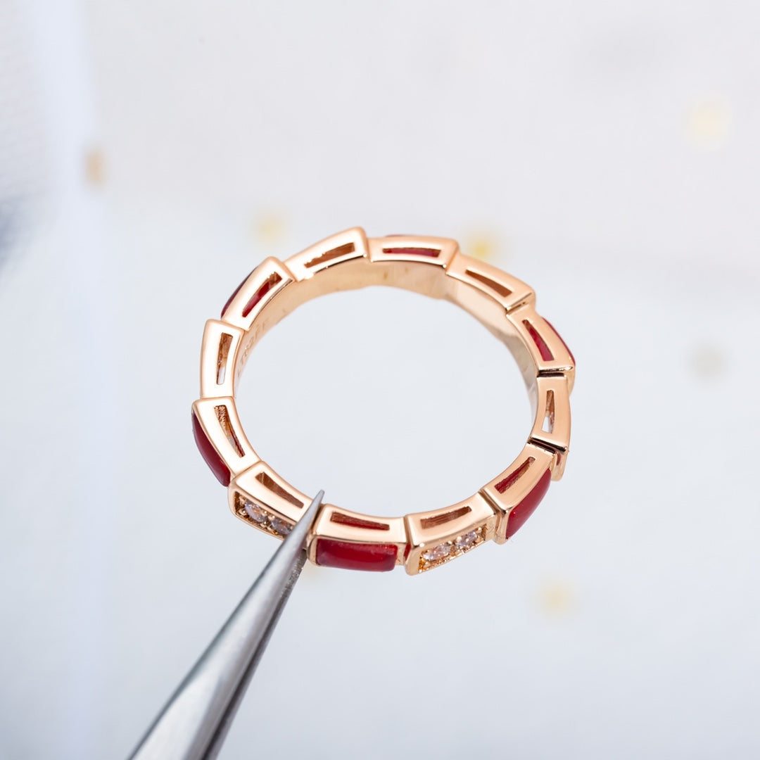 []SERPENTI RING PINK GOLD CARNELIAN DIAMOND 3MM