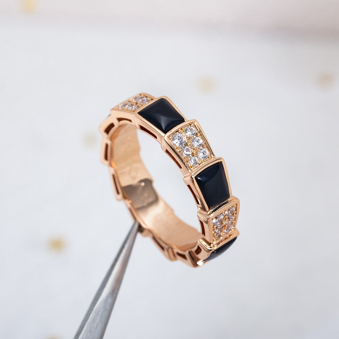[]SERPENTI RING PINK GOLD BLACK MOP DIAMOND PAVED 4MM