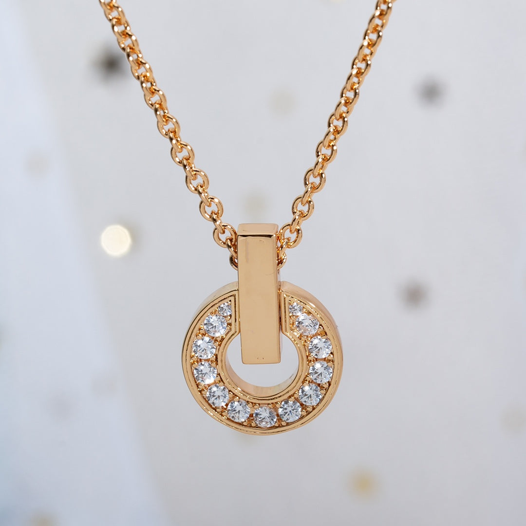 []GARI NECKLACE PINK GOLD DIAMOND