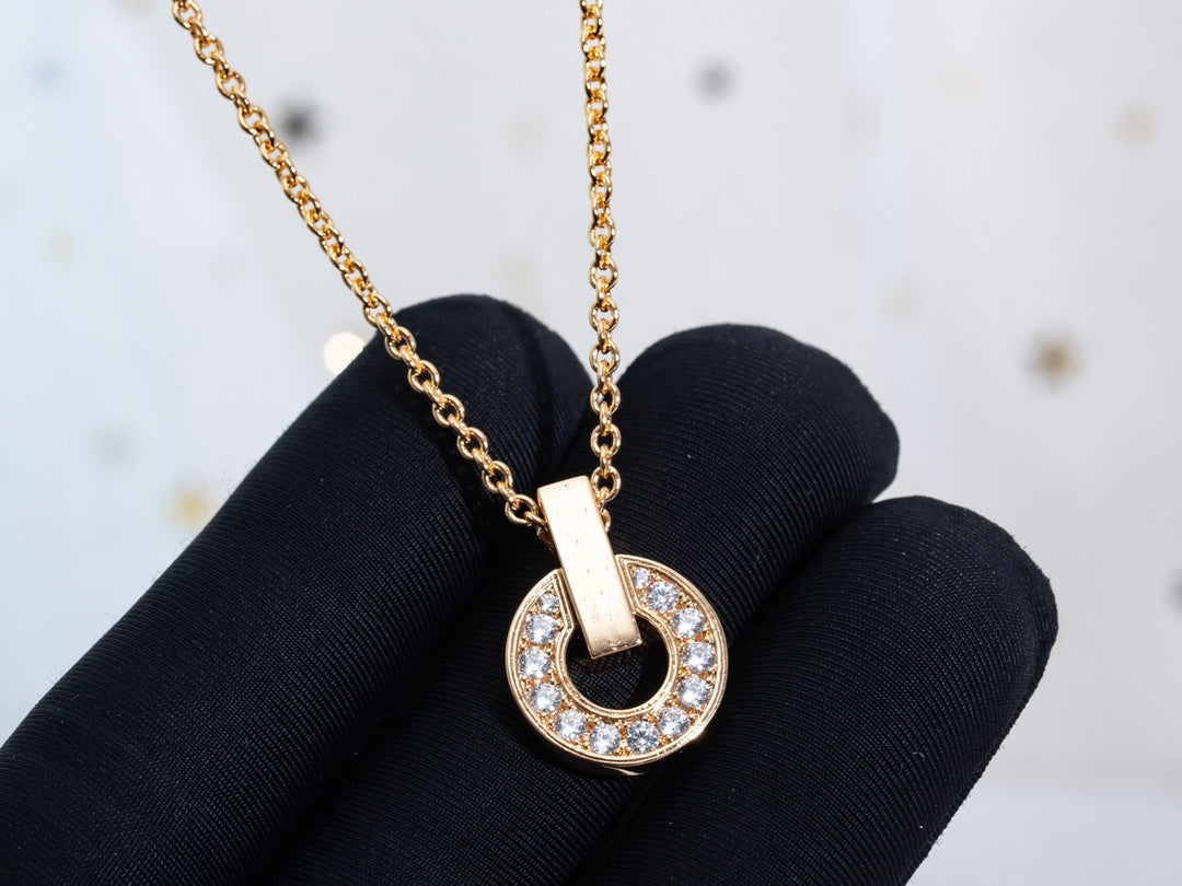 []GARI NECKLACE PINK GOLD DIAMOND