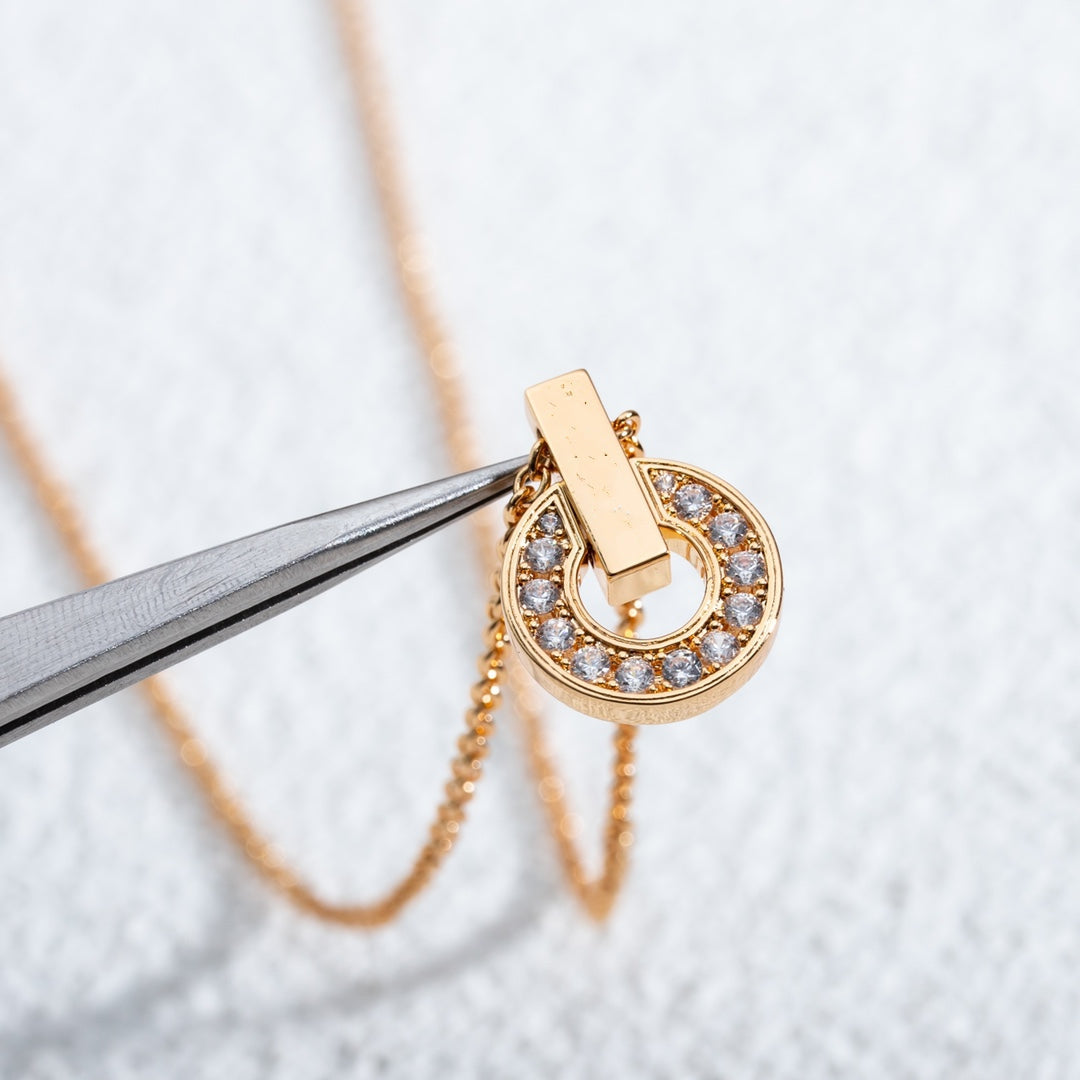 []GARI NECKLACE PINK GOLD DIAMOND