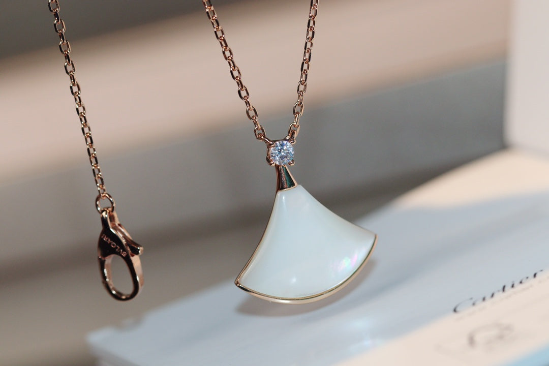 [Rose Jewelrys]DREAM NECKLACE WHITE MOP PINK GOLD 1 DIAMOND