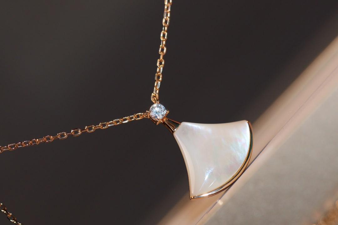 [Rose Jewelrys]DREAM NECKLACE WHITE MOP PINK GOLD 1 DIAMOND