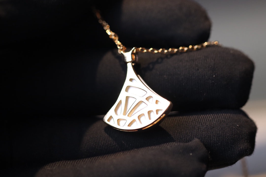 [Rose Jewelrys]DREAM NECKLACE WHITE MOP PINK GOLD 1 DIAMOND
