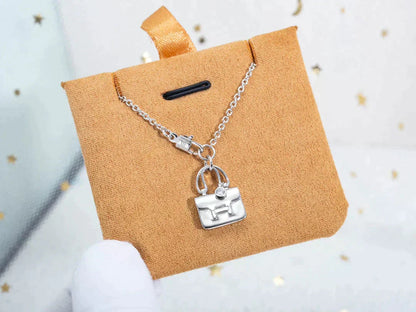 [Rose Jewelrys]AMULETTE PEDANT SILVER NECKLACE