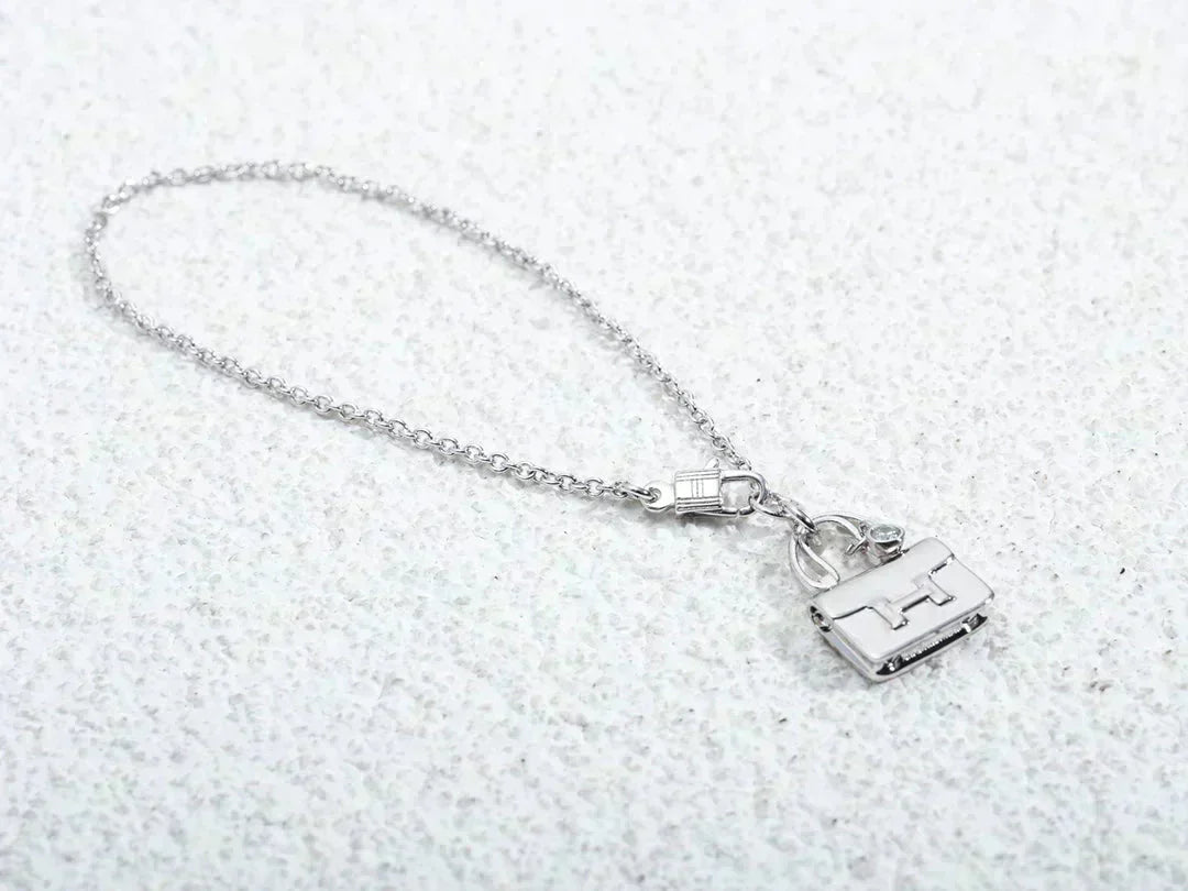 [Rose Jewelrys]AMULETTE PEDANT SILVER NECKLACE