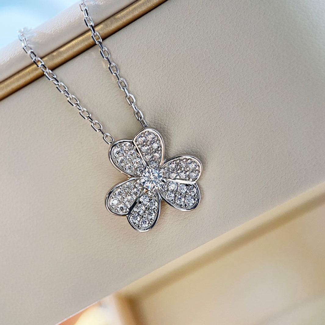 [🌹Rose💎]CLOVER DIAMOND NECKLACE SILVER