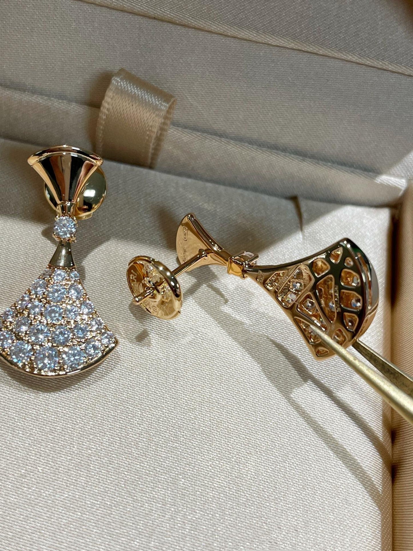 []DREAM EARRINGS DIAMOND