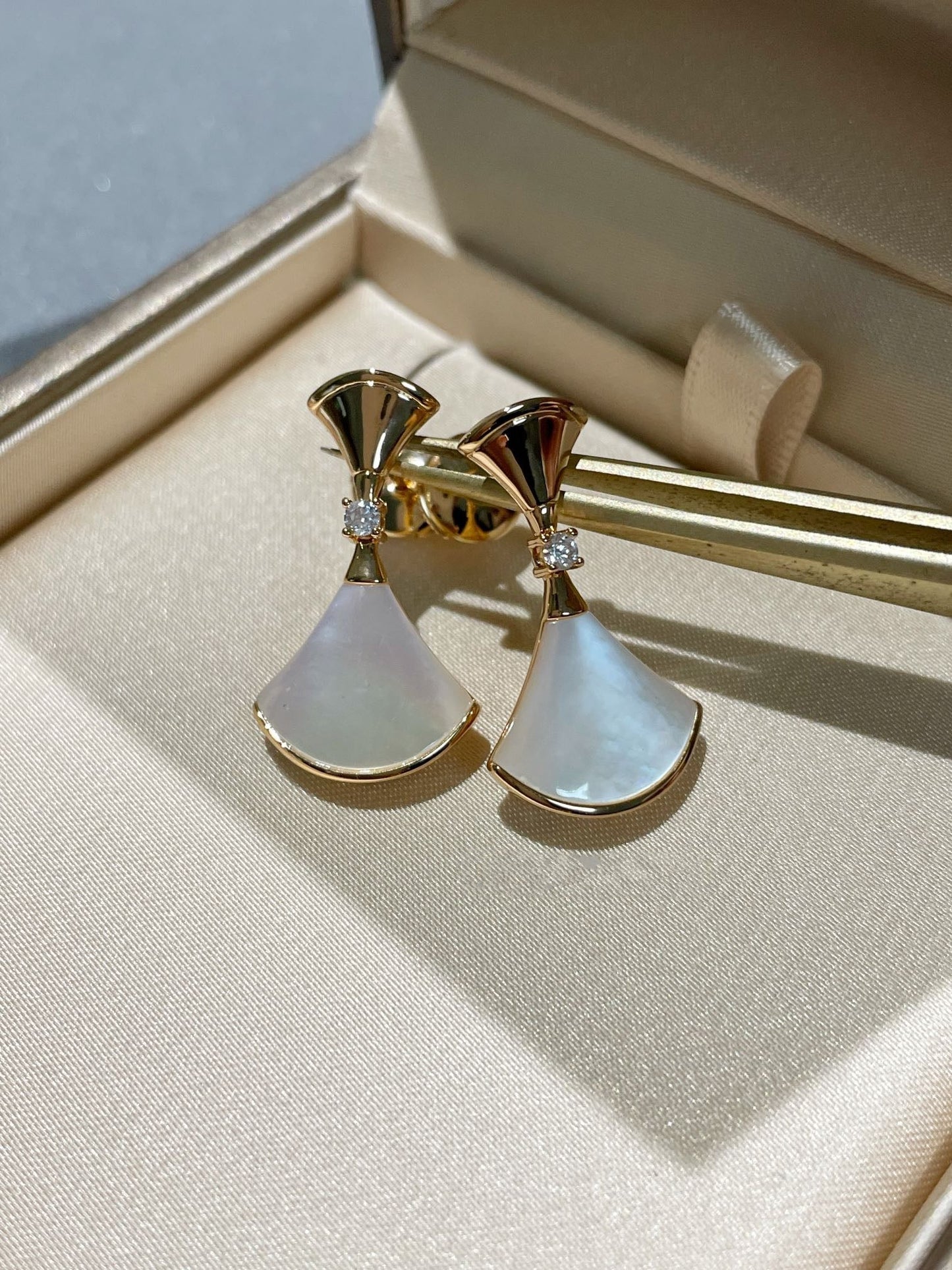 [Rose Jewelrys]DREAM MOP 1 DIAMOND EARRINGS