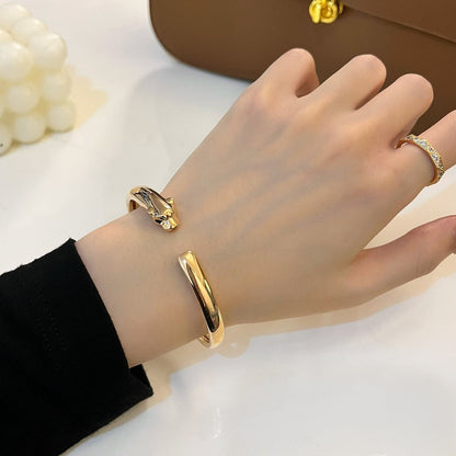 []PANTHERE GOLD OPEN BRACELET