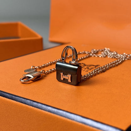 [Rose Jewelrys]CONSTANCE BLACK PEDANT PINK GOLD NECKLACE