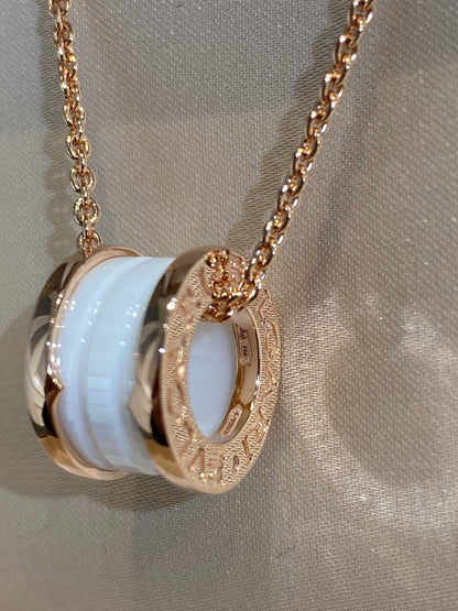 []ZERO 1 WHITE CERAMIC PINK GOLD NECKLACE