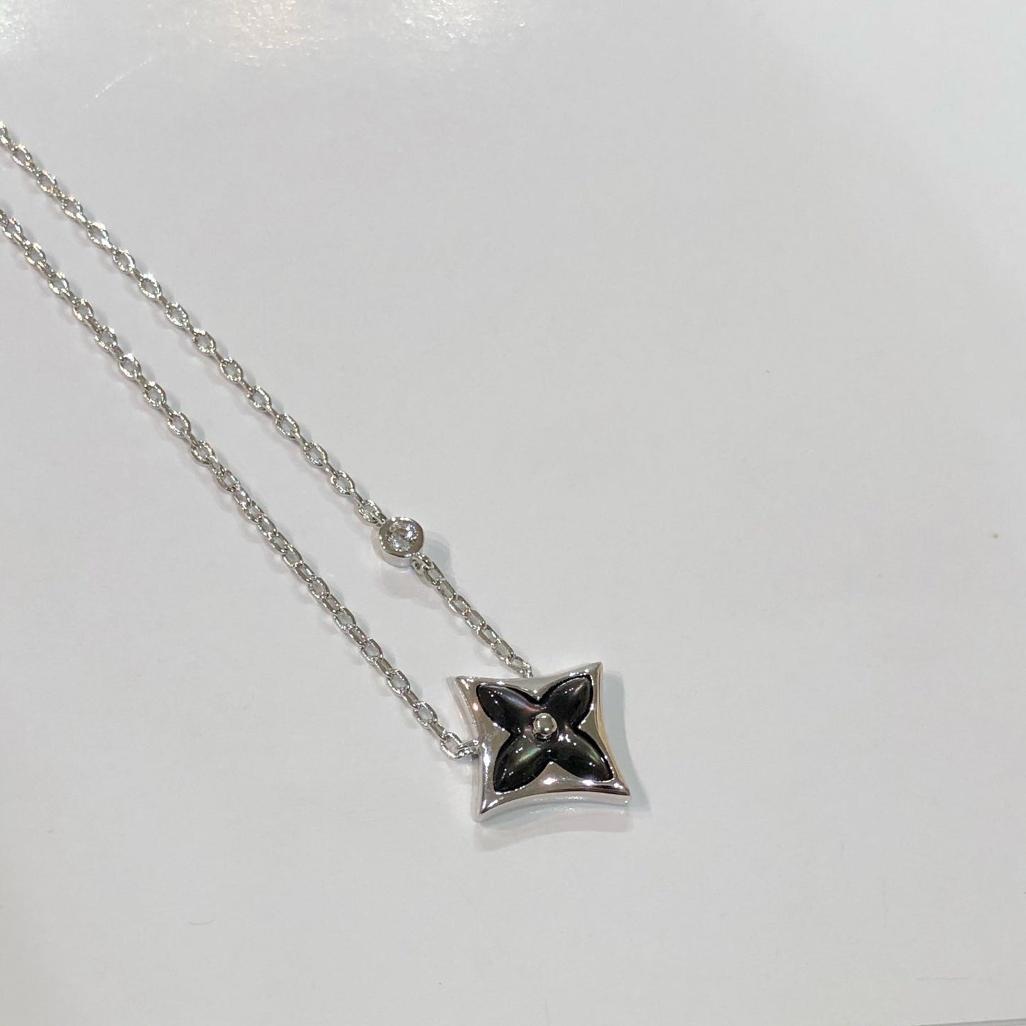 [Rose Jewelrys]STAR BLACK MOP NECKLACE