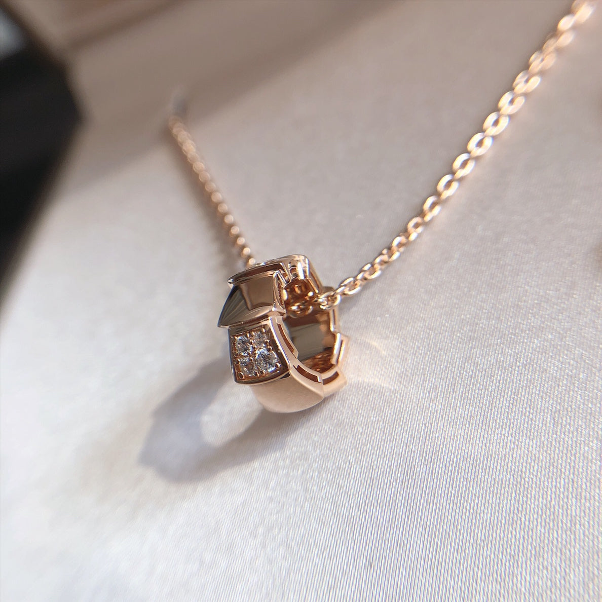 [Rose Jewelrys]SERPENTI PEDANT DIAMOND PINK GOLD NECKLACE