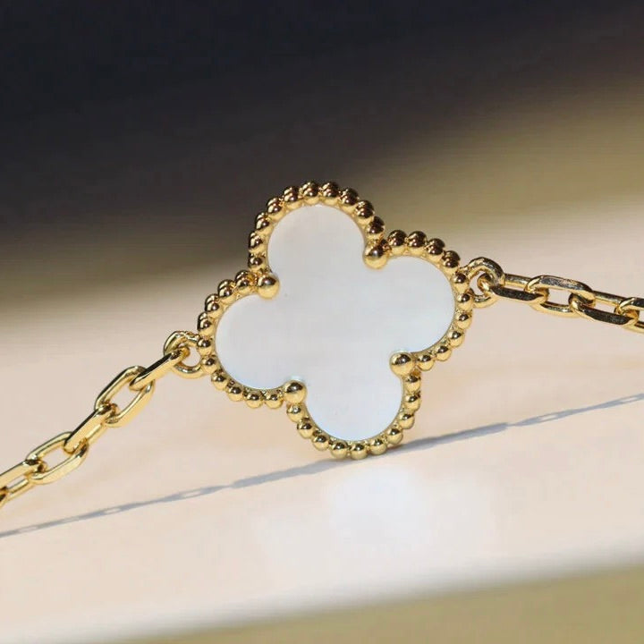 [Rose Jewelrys]CLOVER 20 MOTIFS WHITE MOP NECKLACE