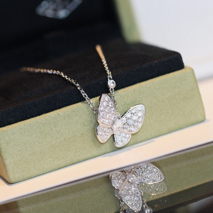 []BUTTERFLY DIAMOND NECKLACE