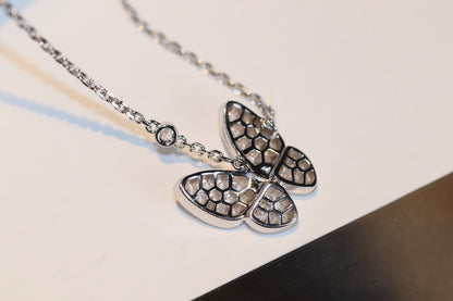 []BUTTERFLY DIAMOND NECKLACE