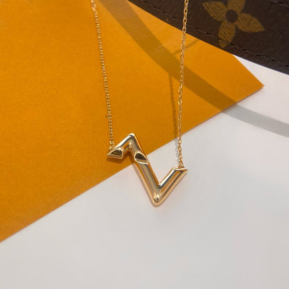 []VOLTE UPSIDE DOWN NECKLACE