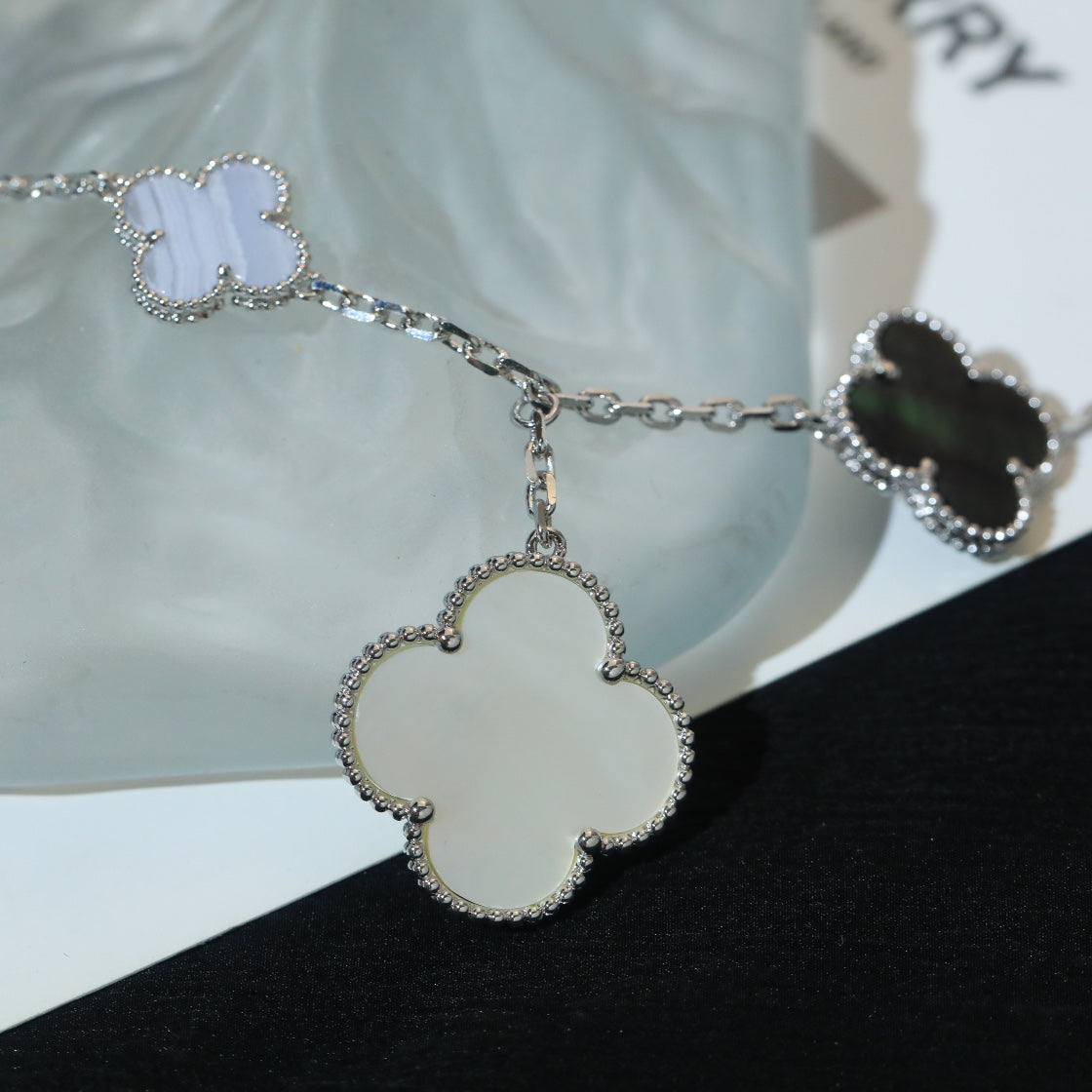 [Rose Jewelrys]CLOVER BRACELET 5 MOTIFS MOP CHALCEDONY SILVER