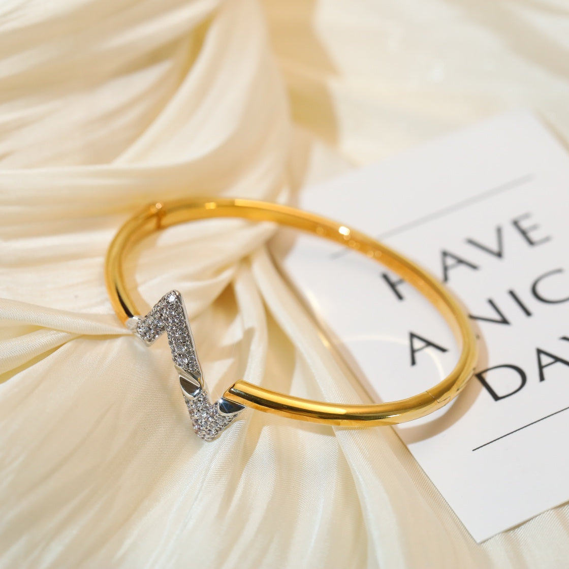 [Rose Jewelrys]VOLTE UPSITE DOWN GOLD DIAMOND BRACELET