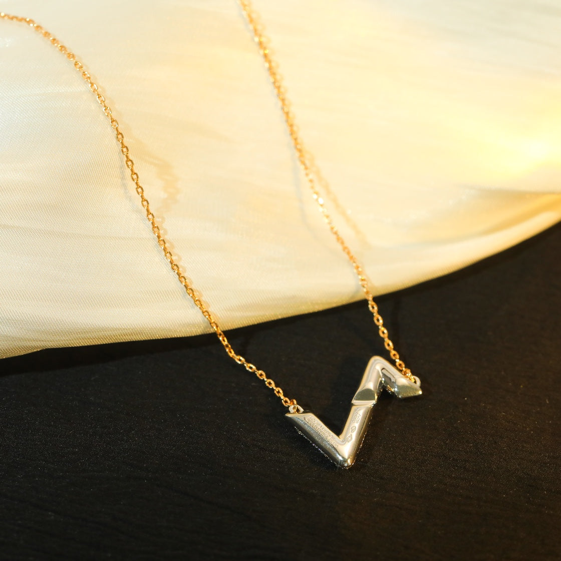 [Rose Jewelrys]VOLT SILVER DIAMOND PEDANT NECKLACE