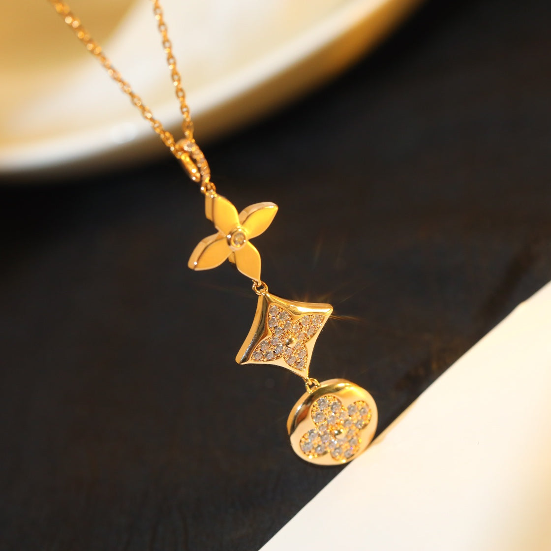 [Rose Jewelrys]STAR AND SUN DIAMOND PINK GOLD NECKLACE