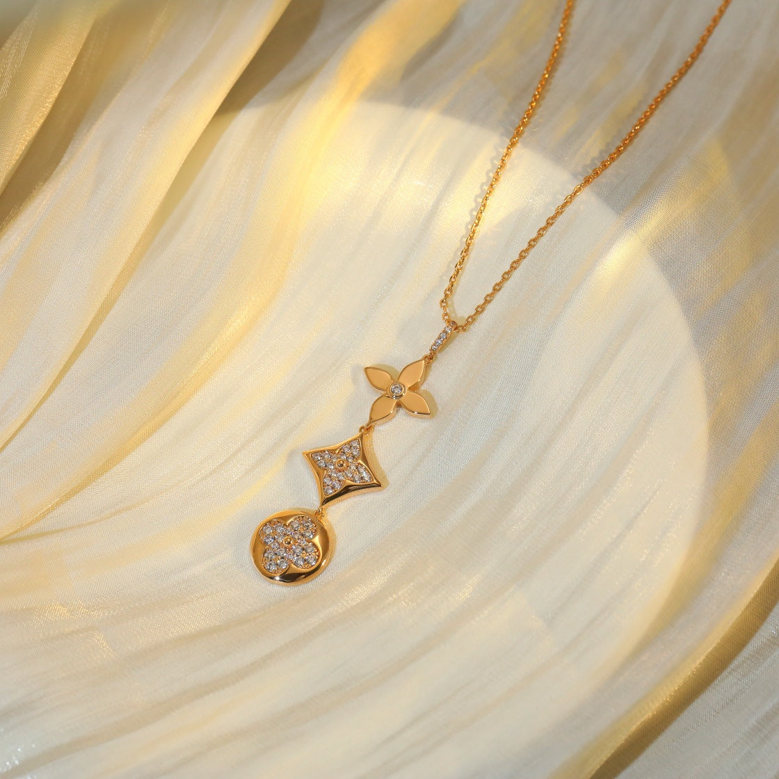 [Rose Jewelrys]STAR AND SUN DIAMOND PINK GOLD NECKLACE