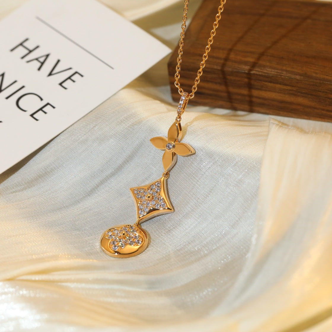 [Rose Jewelrys]STAR AND SUN DIAMOND PINK GOLD NECKLACE