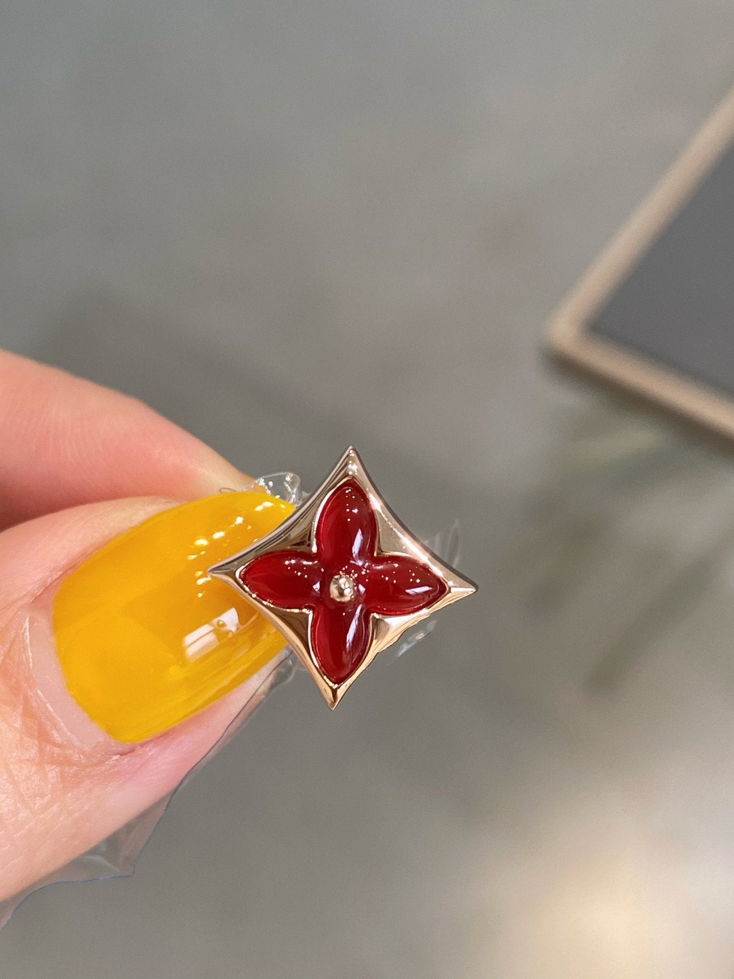 [Rose Jewelrys]STAR AND SUN PINK GOLD CARNELIAN STUD EARRINGS
