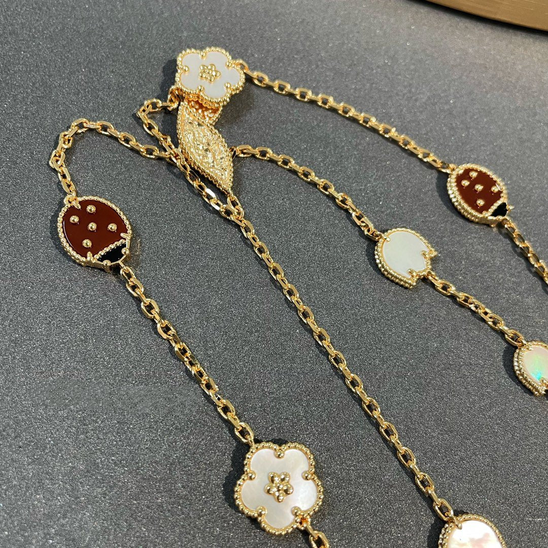 []LUCKY SPRING 15 MOTIFS GOLD NECKLACE