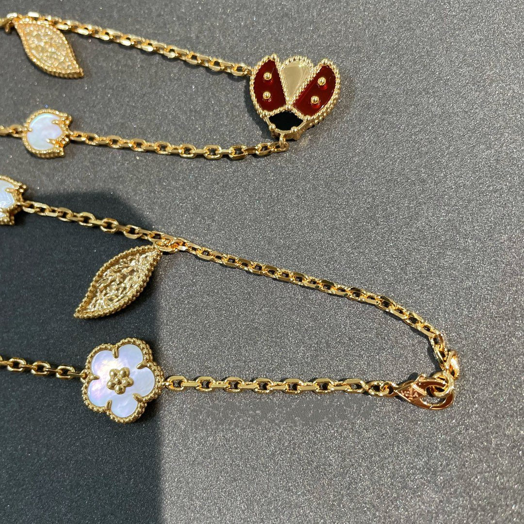 []LUCKY SPRING 15 MOTIFS GOLD NECKLACE